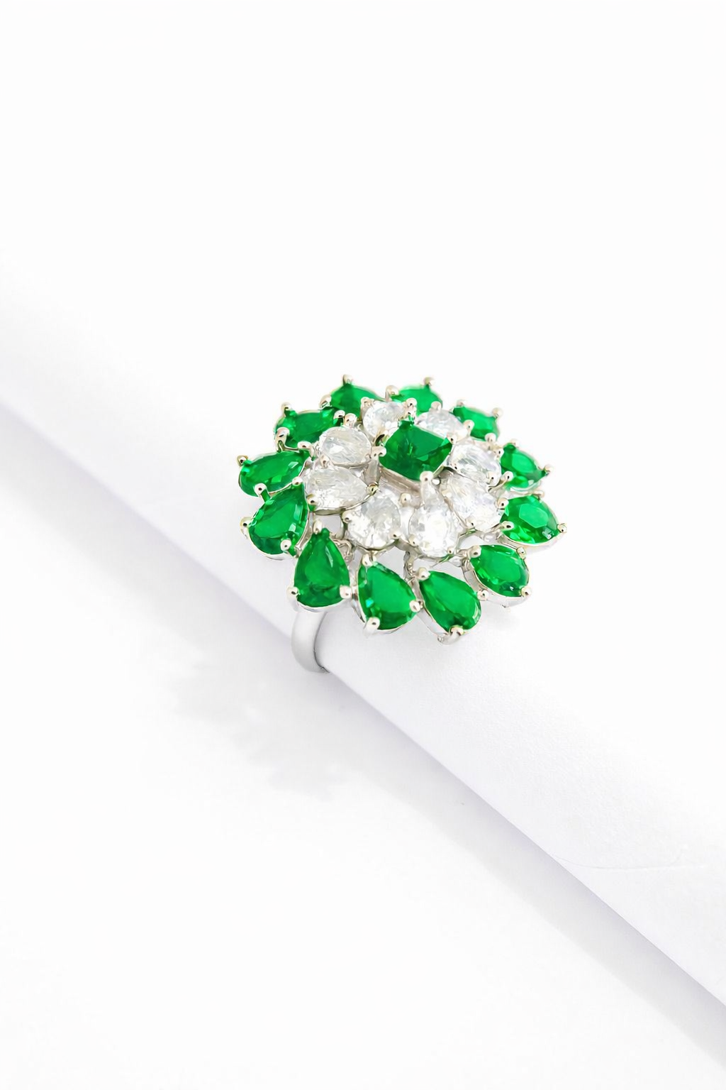 Lurap Emerald Garden