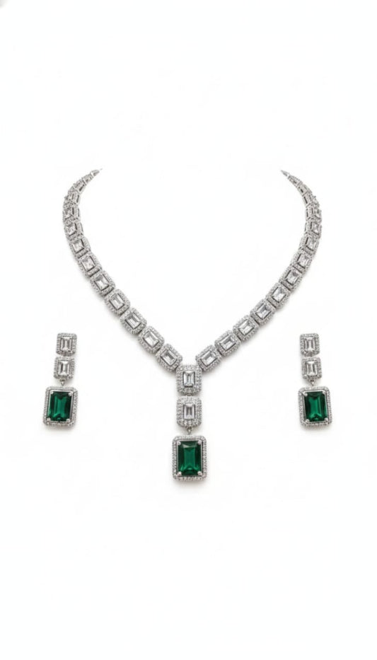 Lurap Queen Emerald NecklaceSet