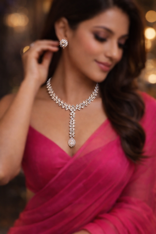 Lurap Diamond Sleek Necklace